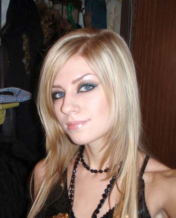 По словам Анжелики Артеменко, когда-то она и не предполагала, что будет вышивать иконы бисером. 