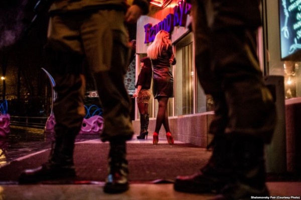 nochnaya-zhizn-donecka1