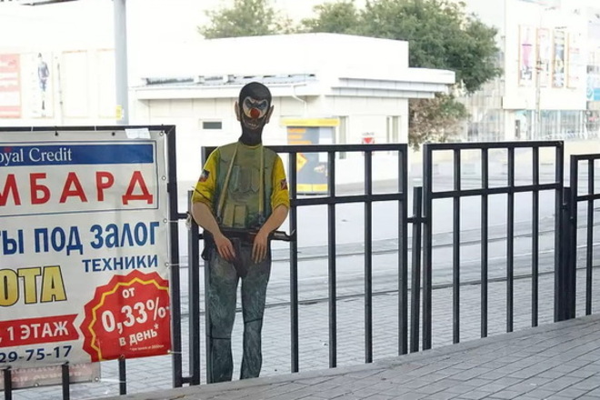 216242