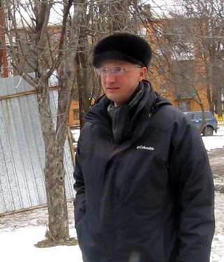 Представитель застройщика Сергей Ткчаенко заявил, что все разрешающие документы для ведения работ у них есть