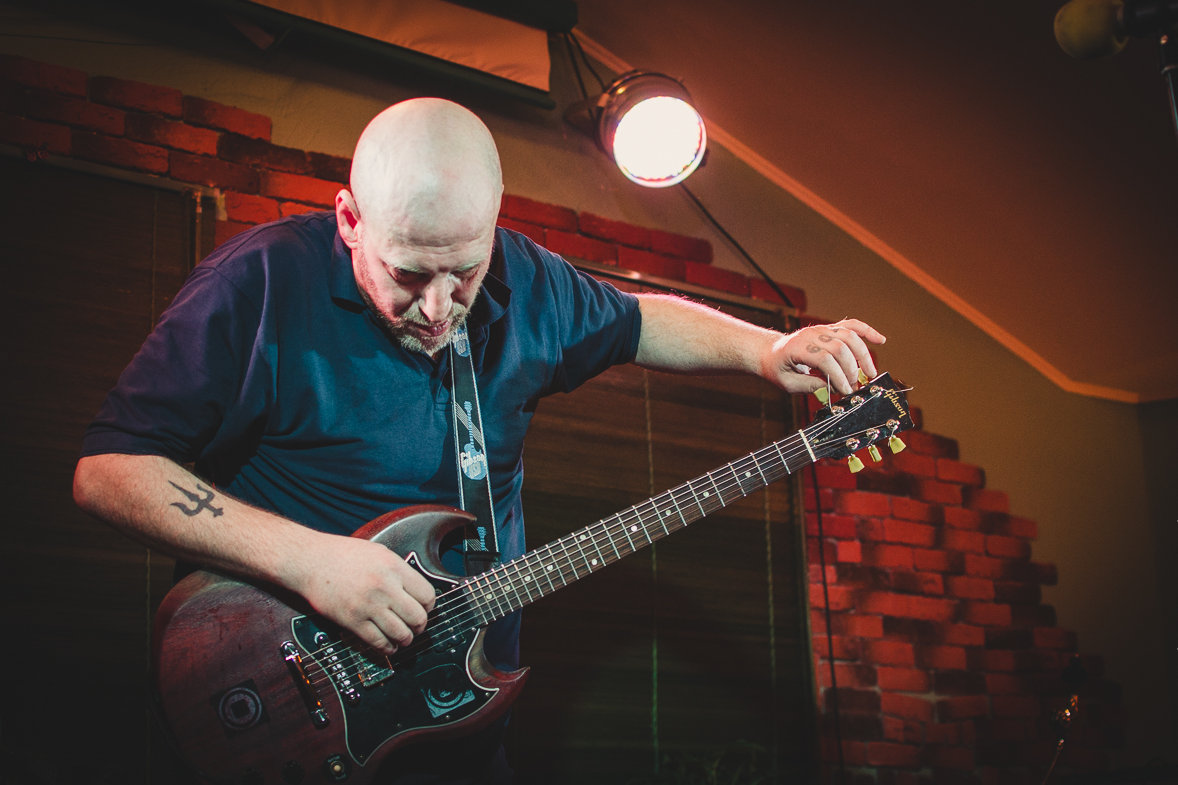 e8987cf6b23a6cbd538a7a9e0667a8e4