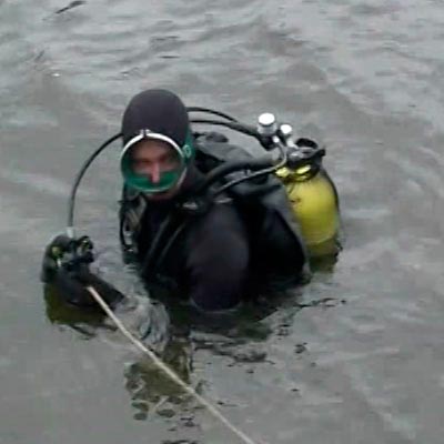 Труп одного из подельников водолазы достали 20-го апреля