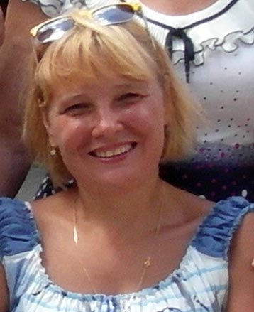 Ирина очень активный, ясный и улыбчивый человек. Удивительное ее качество – не терять уверенность, что все будет хорошо. А еще она очень красивая женщина, которая никак не выглядит на свой биологический возраст. Ее глаза светятся улыбкой, а как ей это удается – секрет мудрой Вселенной.