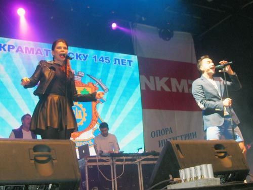 Популярные хиты в исполнении московских гостей