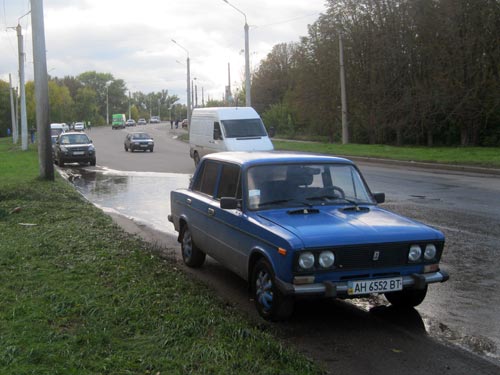 Автомобильная колонна перед игрой.jpg