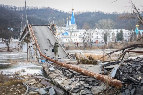 svyatogirsk-lavra-mist-cherez-siverskyj-donecz-900x600